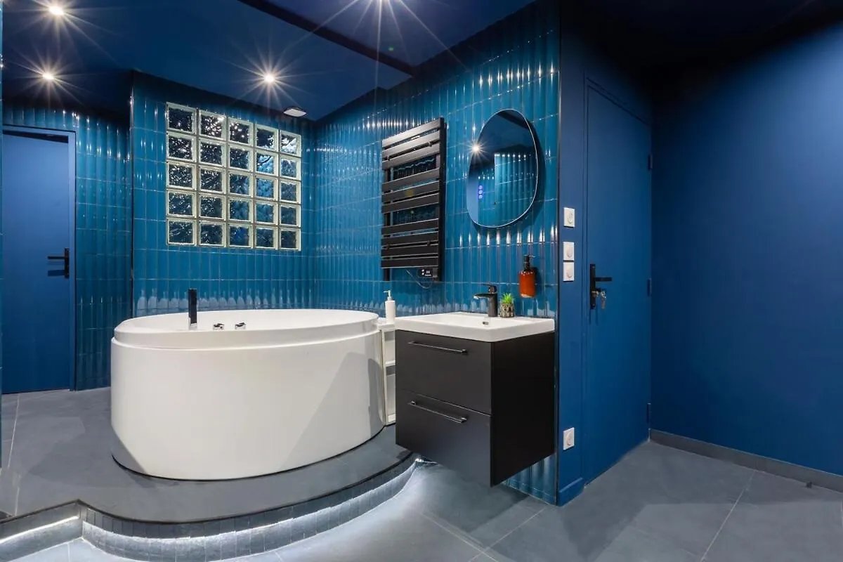 Arc De Triomphe Romantic Suite Jacuzzi Saphir Paris France