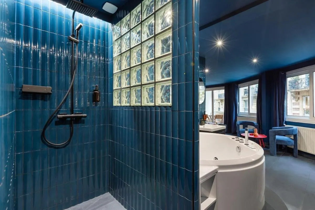 Arc De Triomphe Romantic Suite Jacuzzi Saphir Paris Apartment