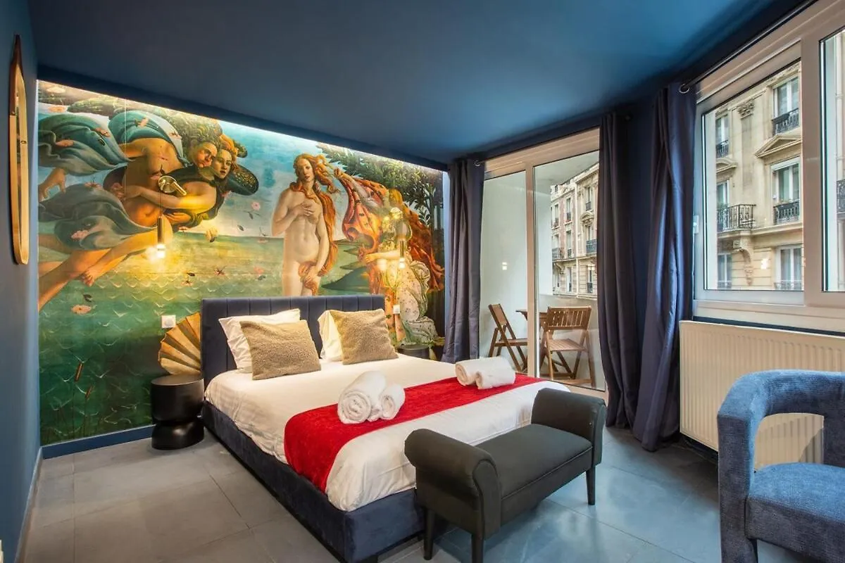 Arc De Triomphe Romantic Suite Jacuzzi Saphir Paris 0*,  France